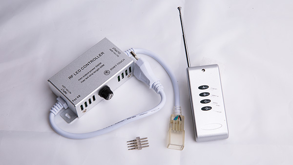 led控制器定制廠家：建築外立面照明燈光色彩變化的實現者