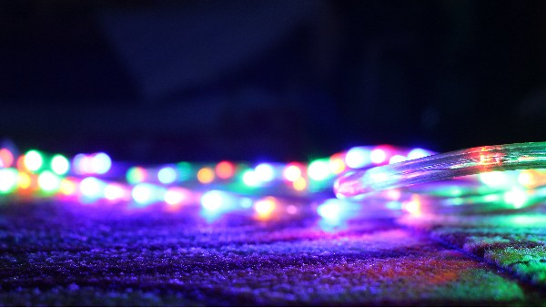 決定霓虹燈控制器價格的是什麽？