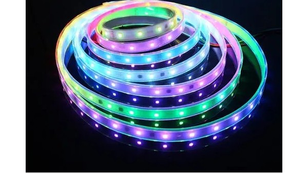 教你如何選擇led跑馬燈控制器廠家